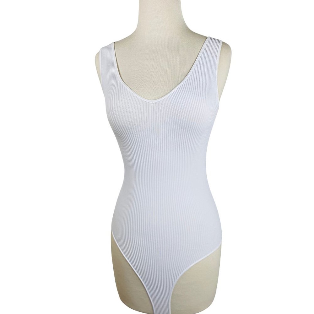 NIKI White Seamless V-neck Bodysuit